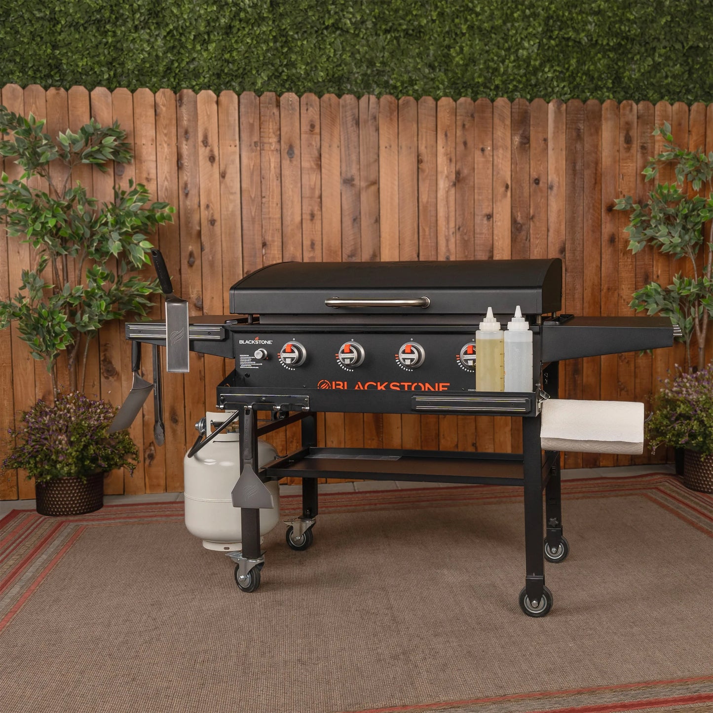 Blackstone 36 in. Griddle with Hinged Hood, Front Shelf and Soft Cover