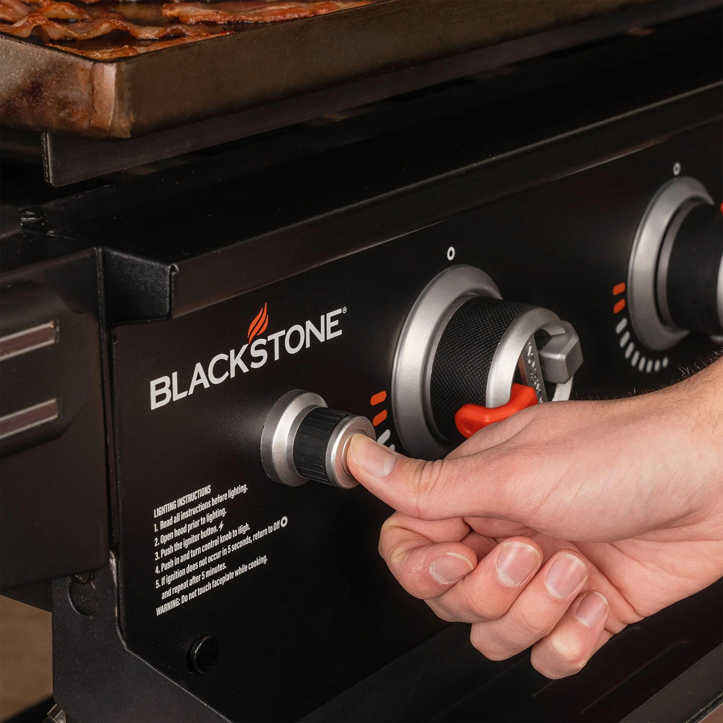 Blackstone 36 in. Griddle with Hinged Hood, Front Shelf and Soft Cover